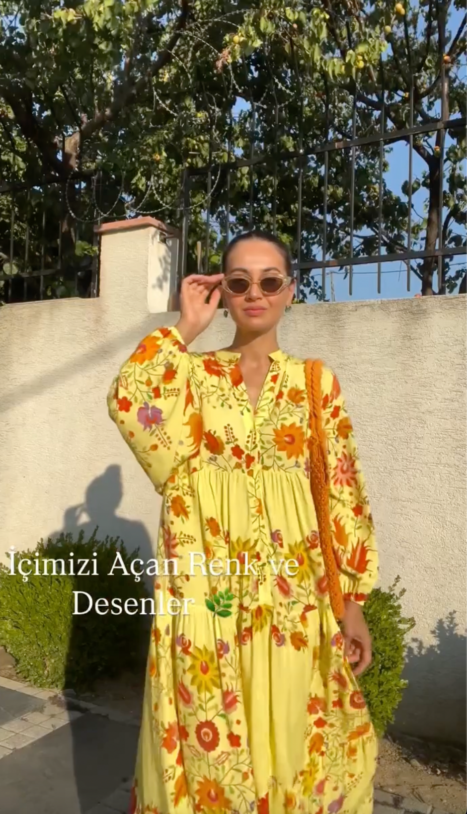 Robe fleurie jaune