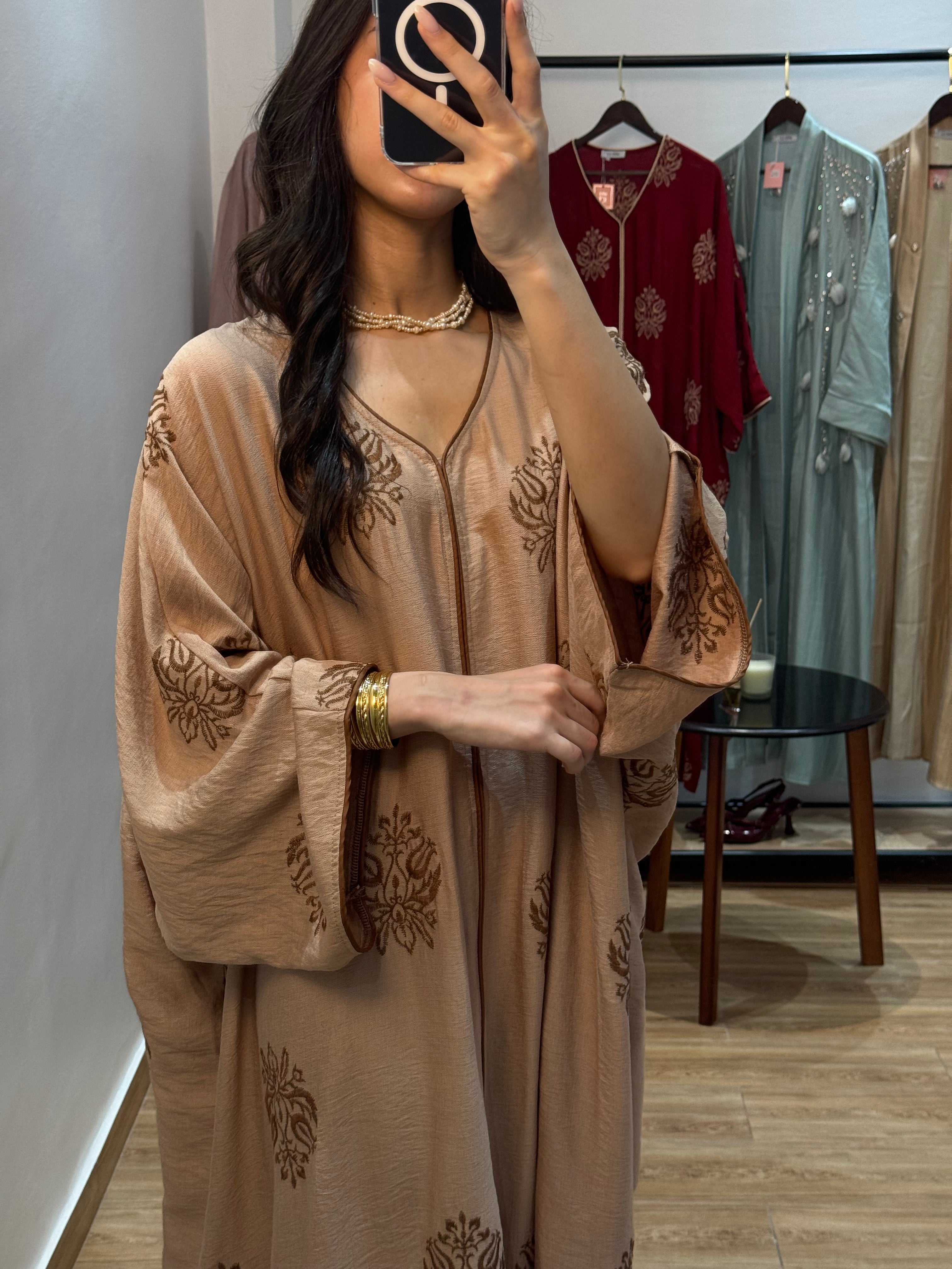 Robe d’hôtesse Brodée |Beige