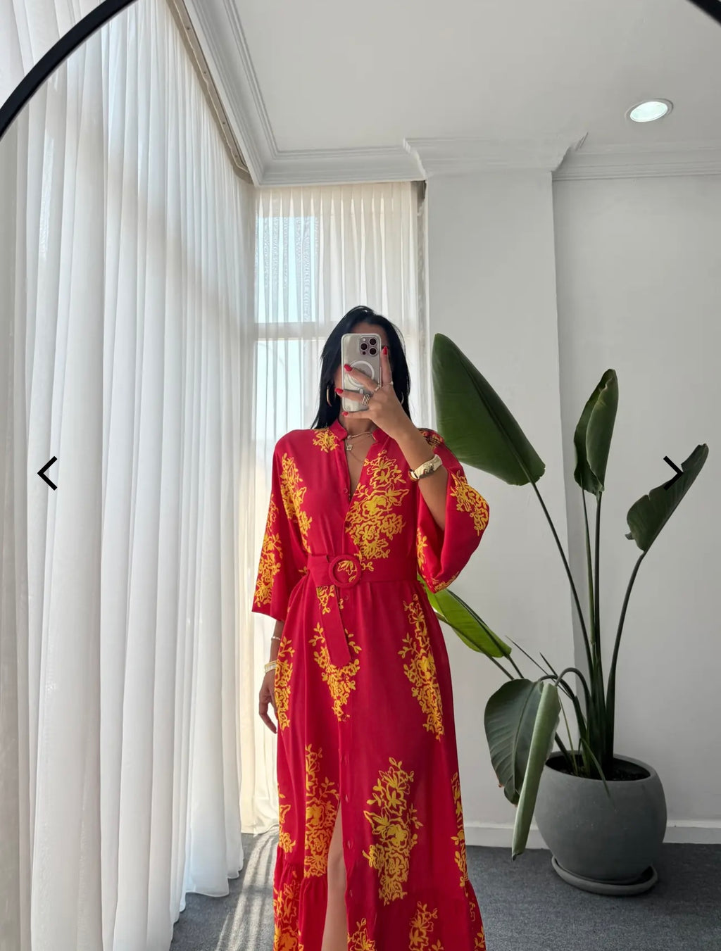 Robe à motifs avec ceinture