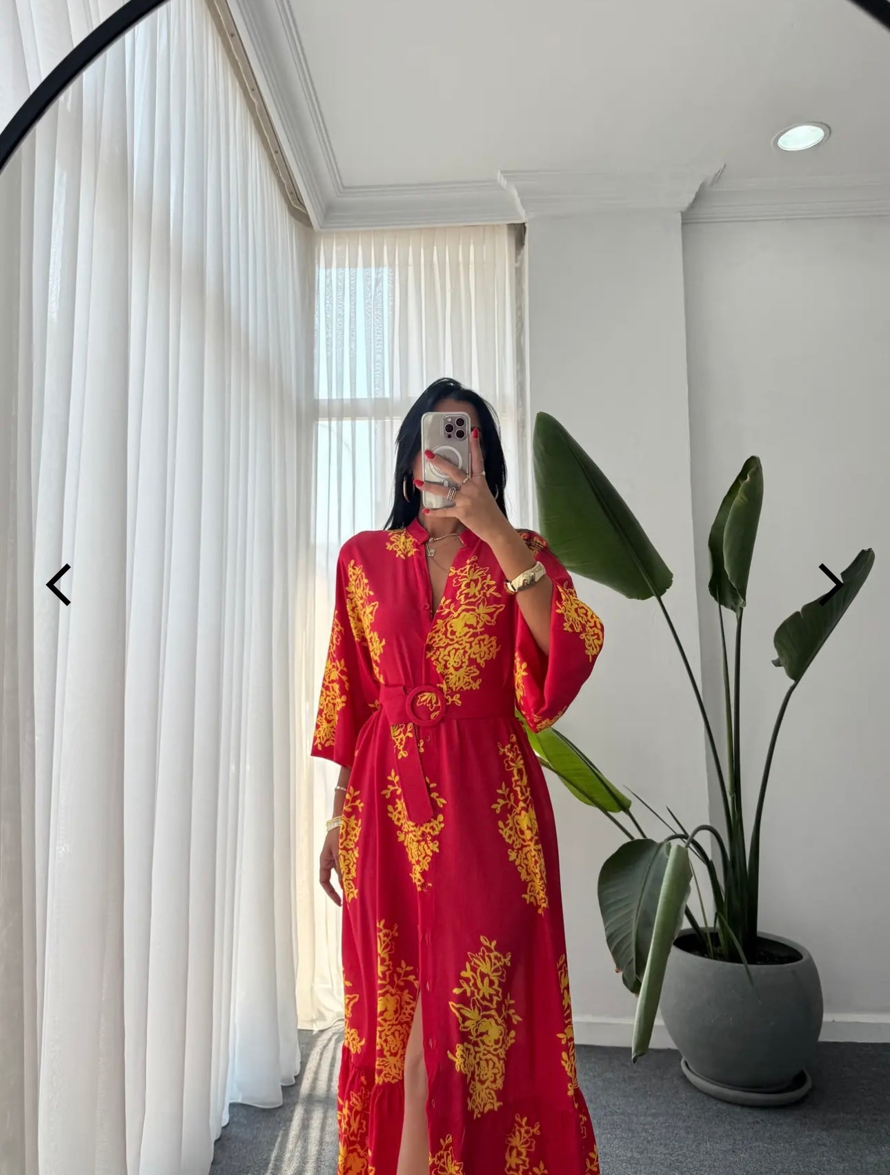 Robe à motifs avec ceinture