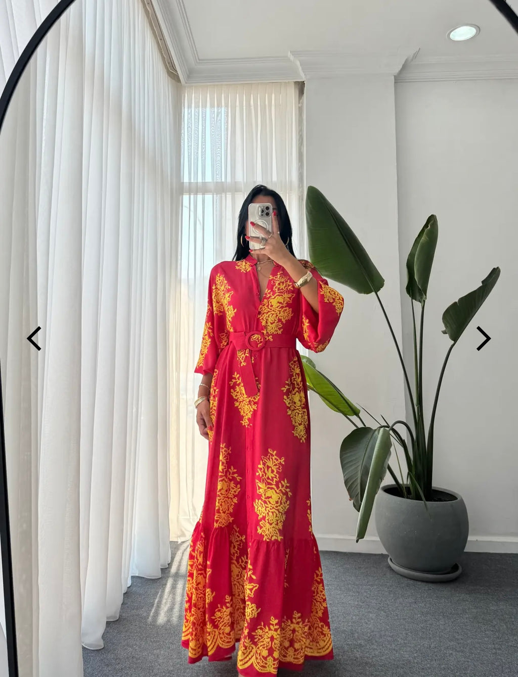 Robe à motifs avec ceinture