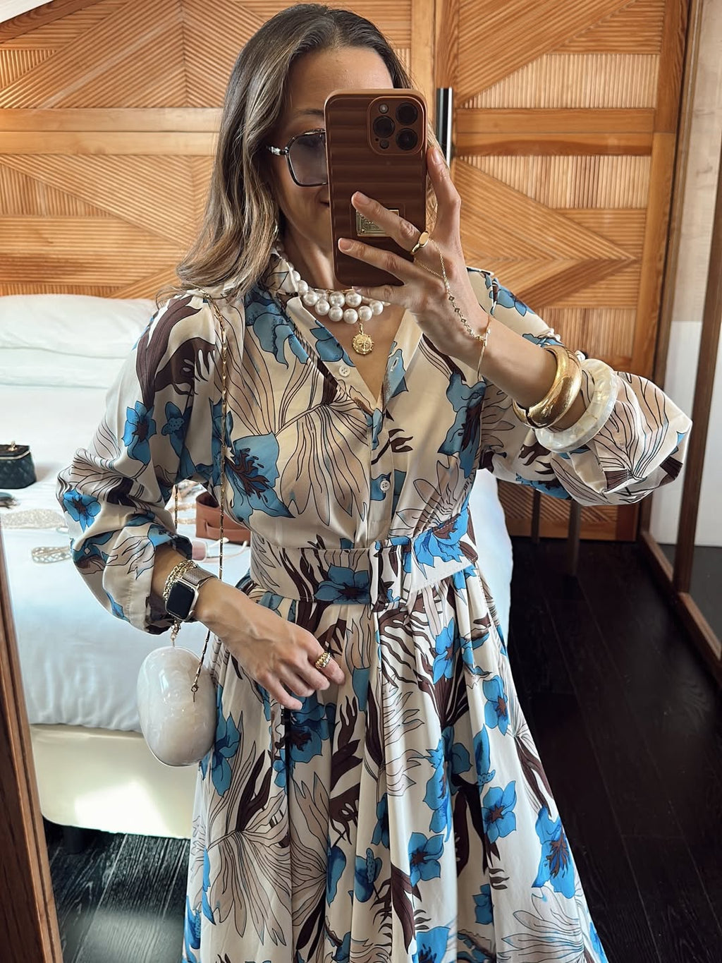 Robe à fleurs bleus avec ceinture