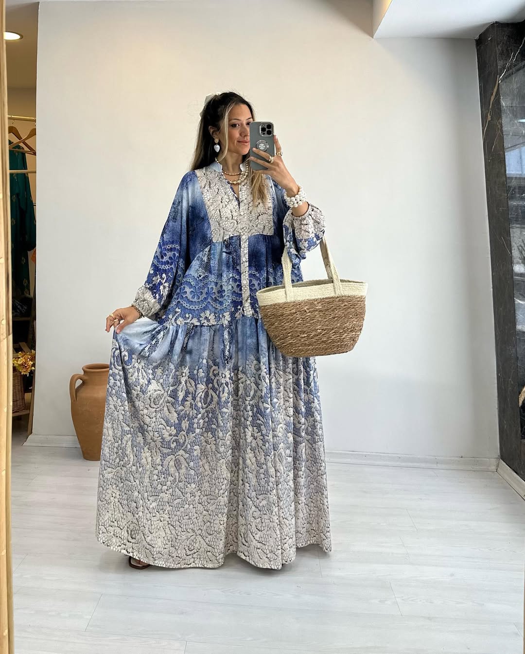 Robe Victoria