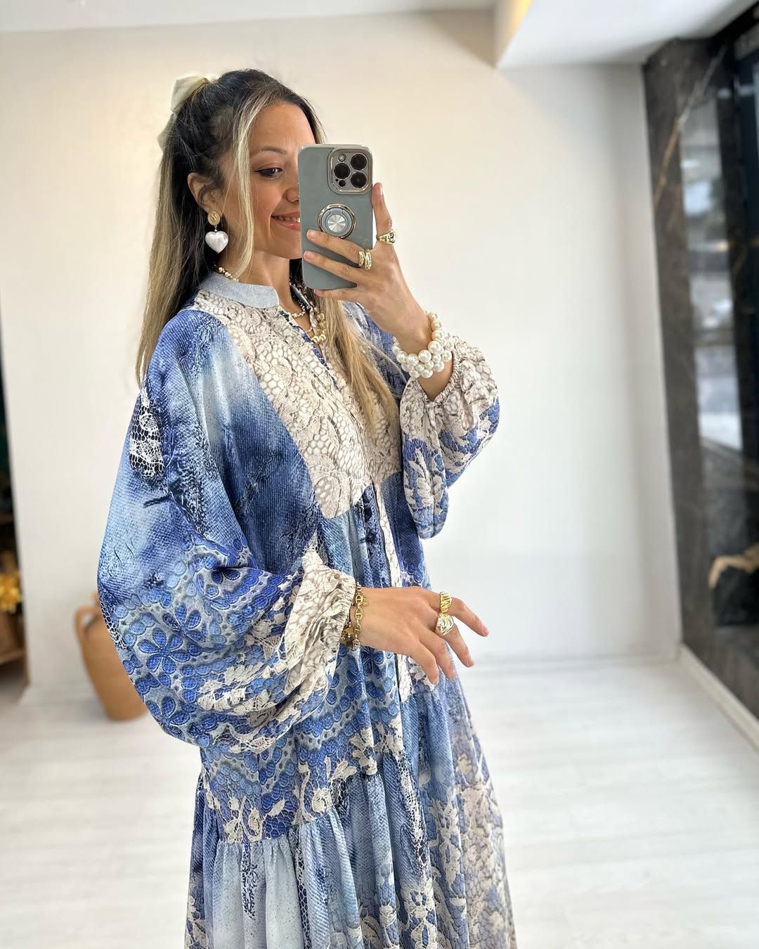 Robe Victoria