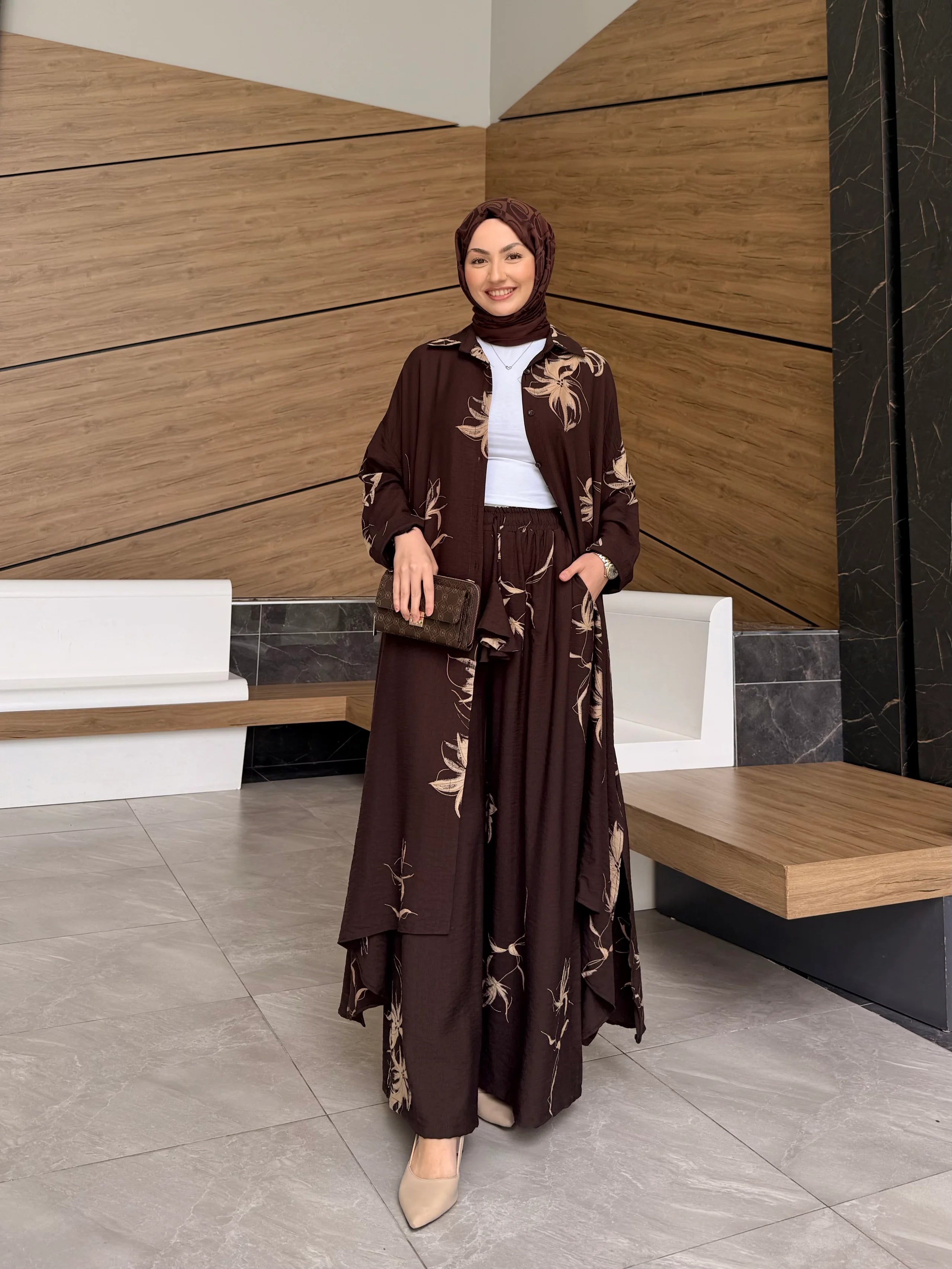 Ensemble motifs camels |Marron