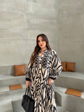 Robe à rayures noires