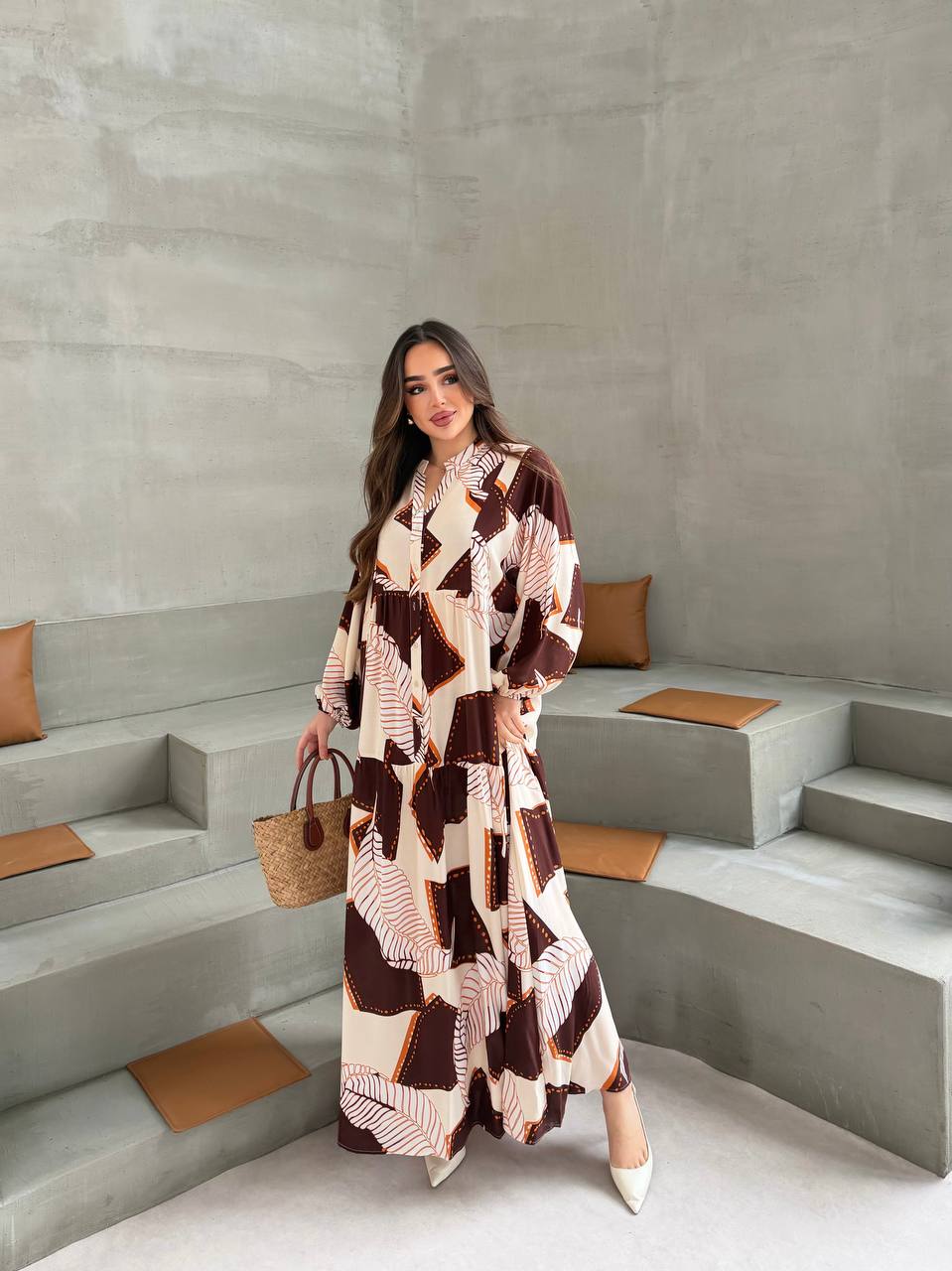 Robe à motifs marrons et oranges